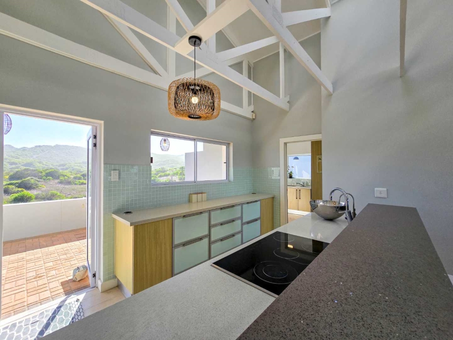 4 Bedroom Property for Sale in Stilbaai Oos Western Cape